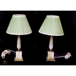 Bonita pareja de lamparas en bronce y onix de origen francés