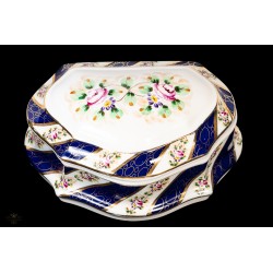 Elegante caja joyero de porcelana antigua de colección,pintado a mano